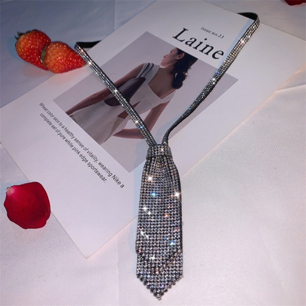 光沢のあるラインストーンの二層タイ、プレタイドボウタイ、クリ - Bow Tie Pre Tied のレビューと価格