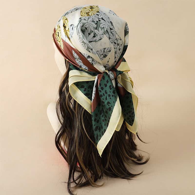 70 × 70 センチメートル女性スカーフシルク感ヘアネック - Scarf Silk Square のレビューと価格